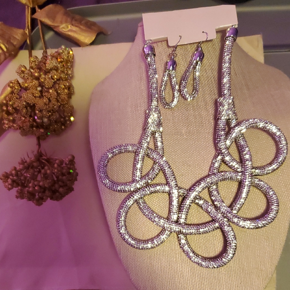 Elegant Silver Jewelry Set